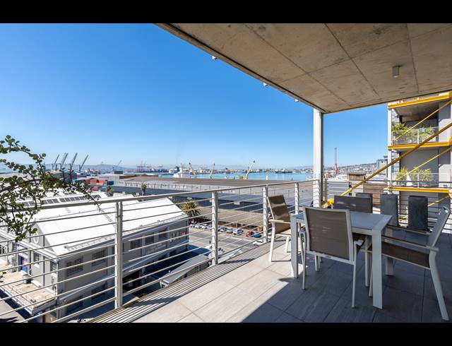 2 BEDROOM APARTMENT TO LET IN WATERFRONT